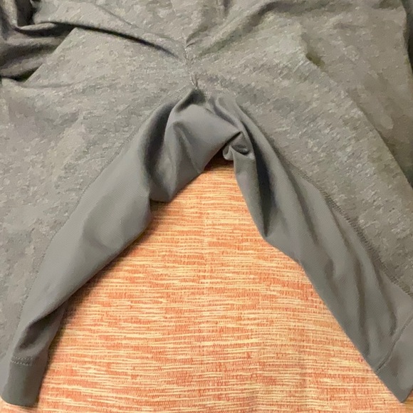 Lululemon men’s shorts size M color gray - Picture 10 of 11